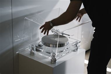 Ex Display, Musical Fidelity M6xtt Turntable with Ortofon 2M Black Moving Magnet Cartridge