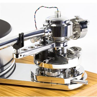 Pro-Ject Signature 10 Reference Turntable