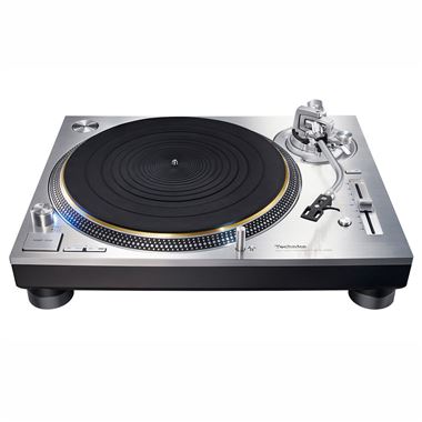Technics SL1200G / SL1210G with 2M Black cartridge