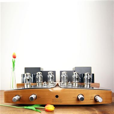 Unison Research Performance - Hand Built Italian Amplifier