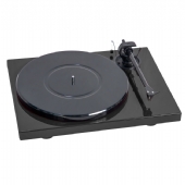 Pro-Ject Xpression Carbon Turntable inc. Ortofon Cartridge, PreAmp & Cables