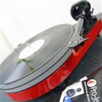 Project RPM5 Carbon turntable with Evolution 9CC Tonearm and Ortofon 2M Red Cartridge