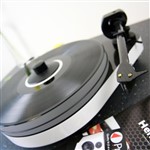 Project RPM5 Carbon turntable with Evolution 9CC Tonearm and Ortofon 2M Red Cartridge