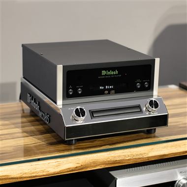 McIntosh MCD85 2-channel SACD/CD Player & DAC