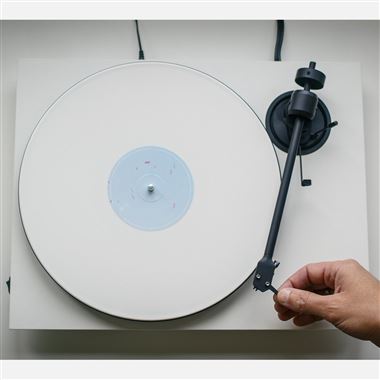 Project E1.2 Turntable with Pick-it MM E Cartridge and Dust Cover